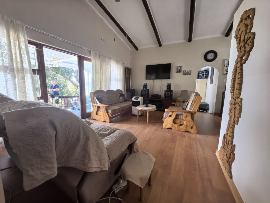 5 Bedroom Property for Sale in Fraaiuitsig Western Cape